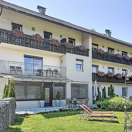 Mohnblume By Interhome Velden am Woerthersee